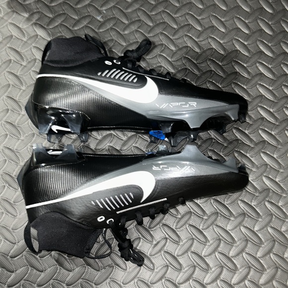Nike Vapor Edge Pro 360 2 Football Cleats - Picture 4 of 5